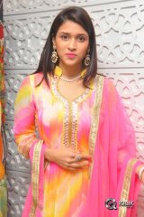 Mannara Chopra Interview About Rogue Movie